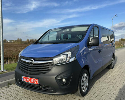 Синий Опель Виваро, объемом двигателя 1.6 л и пробегом 143 тыс. км за 16499 $, фото 3 на Automoto.ua
