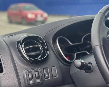 Синий Опель Виваро, объемом двигателя 1.6 л и пробегом 280 тыс. км за 17300 $, фото 14 на Automoto.ua