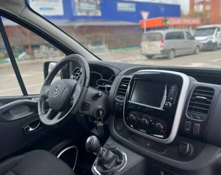 Синий Опель Виваро, объемом двигателя 1.6 л и пробегом 280 тыс. км за 17300 $, фото 24 на Automoto.ua