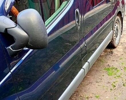Синій Опель Віваро, об'ємом двигуна 1.9 л та пробігом 337 тис. км за 6400 $, фото 1 на Automoto.ua