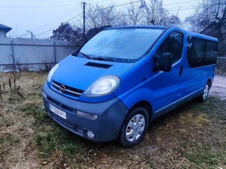 Синий Опель Виваро, объемом двигателя 1.9 л и пробегом 330 тыс. км за 5700 $, фото 1 на Automoto.ua