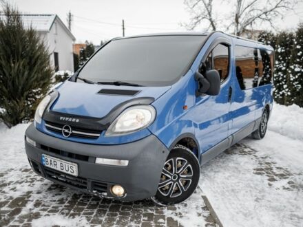 Синий Опель Виваро, объемом двигателя 1.9 л и пробегом 350 тыс. км за 8300 $, фото 1 на Automoto.ua