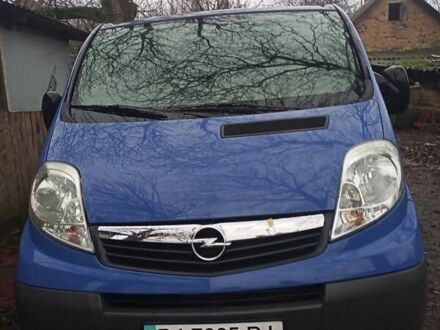 Синий Опель Виваро, объемом двигателя 1.9 л и пробегом 260 тыс. км за 8500 $, фото 1 на Automoto.ua