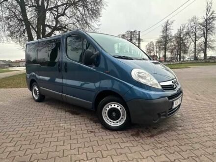 Синий Опель Виваро, объемом двигателя 2 л и пробегом 220 тыс. км за 7200 $, фото 1 на Automoto.ua