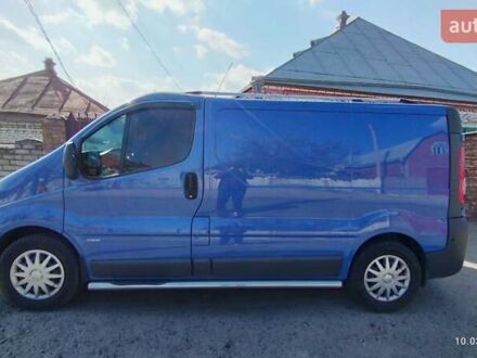 Синий Опель Виваро, объемом двигателя 2 л и пробегом 285 тыс. км за 11000 $, фото 1 на Automoto.ua