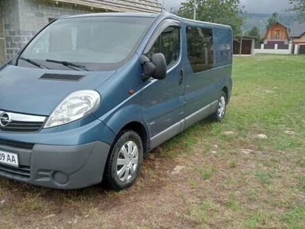 Синій Опель Віваро, об'ємом двигуна 2 л та пробігом 360 тис. км за 11500 $, фото 1 на Automoto.ua