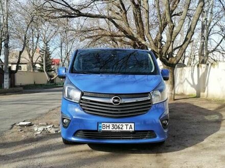 Синий Опель Виваро, объемом двигателя 1.6 л и пробегом 390 тыс. км за 10900 $, фото 1 на Automoto.ua