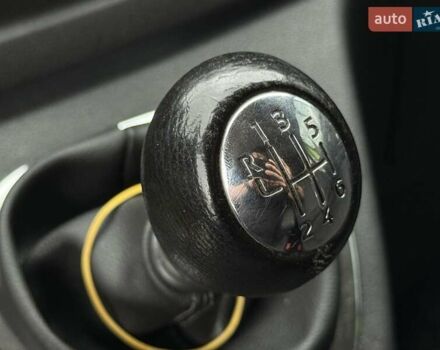 Зеленый Опель Виваро, объемом двигателя 1.6 л и пробегом 220 тыс. км за 15300 $, фото 26 на Automoto.ua