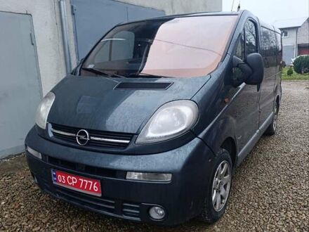Зелений Опель Віваро, об'ємом двигуна 1.9 л та пробігом 400 тис. км за 4000 $, фото 1 на Automoto.ua