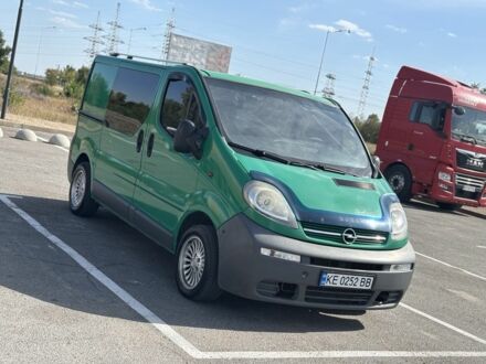 Зелений Опель Віваро, об'ємом двигуна 1.9 л та пробігом 398 тис. км за 6200 $, фото 1 на Automoto.ua