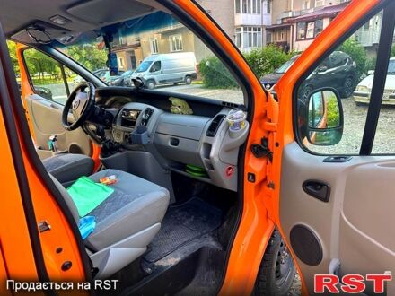 Опель Виваро 2006 в Ивано-Франковске на Automoto.ua Оранжевый Опель Виваро, объемом двигателя 2.5 л и пробегом 250 тыс. км за 6500 $, фото 1 на Automoto.ua