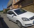 Белый Опель Зафира, объемом двигателя 1.9 л и пробегом 260 тыс. км за 4250 $, фото 1 на Automoto.ua