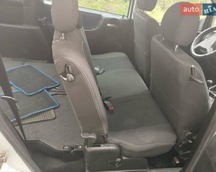 Белый Опель Зафира, объемом двигателя 1.8 л и пробегом 264 тыс. км за 2650 $, фото 3 на Automoto.ua