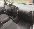 Белый Опель Зафира, объемом двигателя 1.8 л и пробегом 264 тыс. км за 2650 $, фото 14 на Automoto.ua