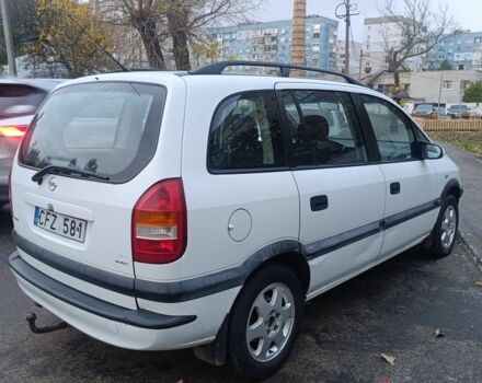 Белый Опель Зафира, объемом двигателя 2 л и пробегом 100 тыс. км за 1950 $, фото 2 на Automoto.ua