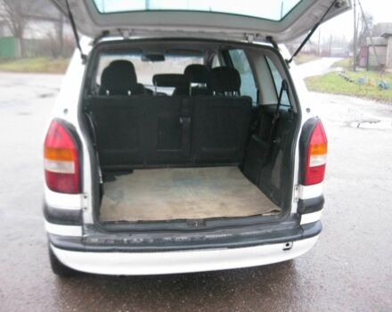 Белый Опель Зафира, объемом двигателя 2 л и пробегом 500 тыс. км за 2800 $, фото 7 на Automoto.ua