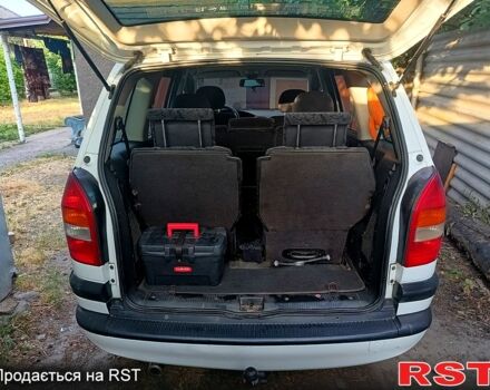 Белый Опель Зафира, объемом двигателя 2 л и пробегом 397 тыс. км за 4000 $, фото 4 на Automoto.ua