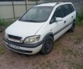 Белый Опель Зафира, объемом двигателя 2 л и пробегом 250 тыс. км за 500 $, фото 1 на Automoto.ua
