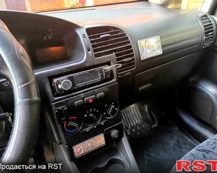 Белый Опель Зафира, объемом двигателя 2 л и пробегом 397 тыс. км за 4000 $, фото 9 на Automoto.ua