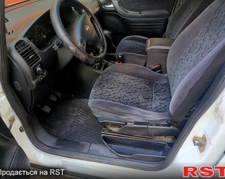 Белый Опель Зафира, объемом двигателя 2 л и пробегом 397 тыс. км за 4000 $, фото 7 на Automoto.ua