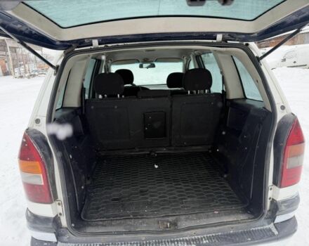 Белый Опель Зафира, объемом двигателя 2 л и пробегом 255 тыс. км за 1800 $, фото 7 на Automoto.ua