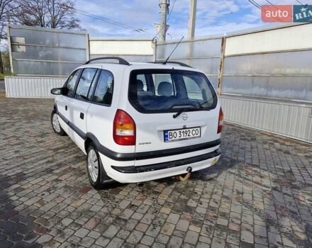 Белый Опель Зафира, объемом двигателя 1.6 л и пробегом 314 тыс. км за 3190 $, фото 8 на Automoto.ua