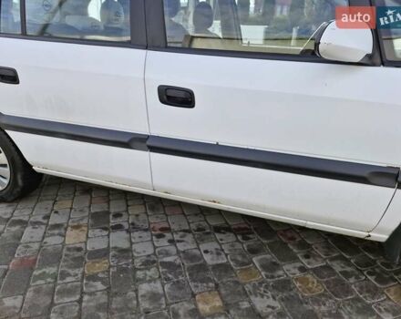 Белый Опель Зафира, объемом двигателя 1.6 л и пробегом 314 тыс. км за 3190 $, фото 7 на Automoto.ua