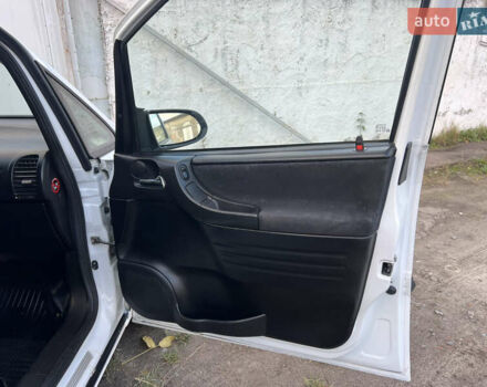 Белый Опель Зафира, объемом двигателя 1.6 л и пробегом 316 тыс. км за 3650 $, фото 26 на Automoto.ua