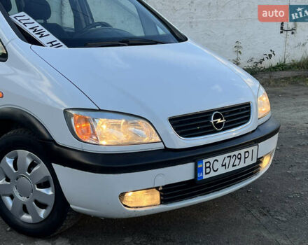 Белый Опель Зафира, объемом двигателя 1.6 л и пробегом 316 тыс. км за 3650 $, фото 10 на Automoto.ua