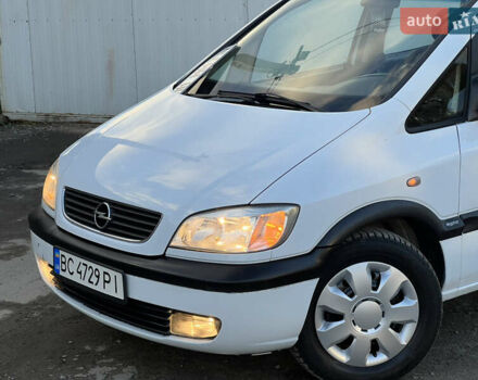 Белый Опель Зафира, объемом двигателя 1.6 л и пробегом 316 тыс. км за 3650 $, фото 3 на Automoto.ua