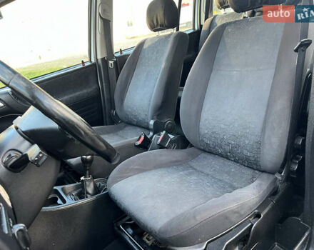 Белый Опель Зафира, объемом двигателя 1.6 л и пробегом 316 тыс. км за 3650 $, фото 31 на Automoto.ua