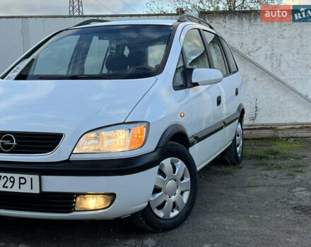Белый Опель Зафира, объемом двигателя 1.6 л и пробегом 316 тыс. км за 3650 $, фото 4 на Automoto.ua