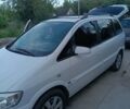 Белый Опель Зафира, объемом двигателя 1.6 л и пробегом 242 тыс. км за 6500 $, фото 1 на Automoto.ua