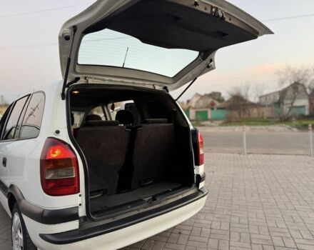 Белый Опель Зафира, объемом двигателя 2 л и пробегом 299 тыс. км за 1999 $, фото 22 на Automoto.ua