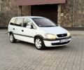Белый Опель Зафира, объемом двигателя 2 л и пробегом 299 тыс. км за 1999 $, фото 1 на Automoto.ua
