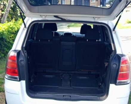 Белый Опель Зафира, объемом двигателя 1.8 л и пробегом 234 тыс. км за 5200 $, фото 8 на Automoto.ua