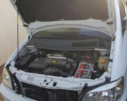 Белый Опель Зафира, объемом двигателя 2 л и пробегом 284 тыс. км за 2200 $, фото 2 на Automoto.ua