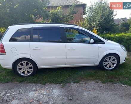Белый Опель Зафира, объемом двигателя 1.8 л и пробегом 234 тыс. км за 5200 $, фото 3 на Automoto.ua