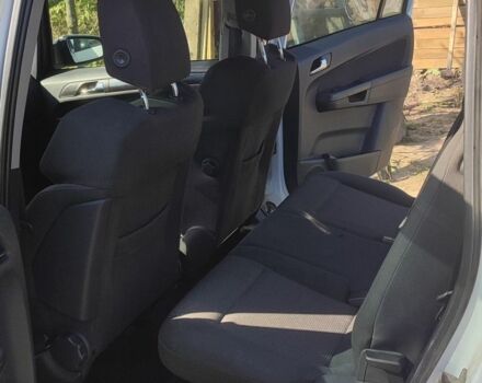 Белый Опель Зафира, объемом двигателя 1.9 л и пробегом 28 тыс. км за 5500 $, фото 7 на Automoto.ua