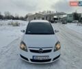 Белый Опель Зафира, объемом двигателя 1.91 л и пробегом 303 тыс. км за 5200 $, фото 1 на Automoto.ua