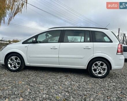 Белый Опель Зафира, объемом двигателя 1.6 л и пробегом 312 тыс. км за 4950 $, фото 17 на Automoto.ua