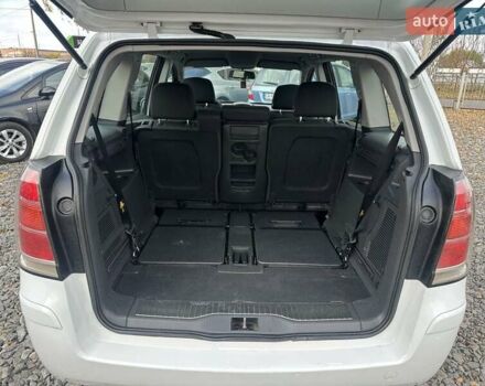 Белый Опель Зафира, объемом двигателя 1.6 л и пробегом 312 тыс. км за 4950 $, фото 14 на Automoto.ua