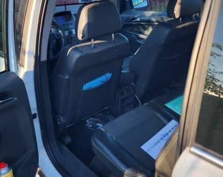 Белый Опель Зафира, объемом двигателя 1.8 л и пробегом 270 тыс. км за 2400 $, фото 5 на Automoto.ua