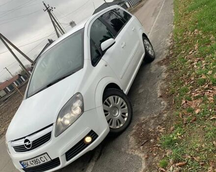 Белый Опель Зафира, объемом двигателя 1.9 л и пробегом 335 тыс. км за 5400 $, фото 11 на Automoto.ua
