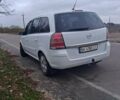Белый Опель Зафира, объемом двигателя 1.9 л и пробегом 335 тыс. км за 5400 $, фото 1 на Automoto.ua