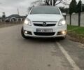 Белый Опель Зафира, объемом двигателя 1.9 л и пробегом 335 тыс. км за 5400 $, фото 12 на Automoto.ua