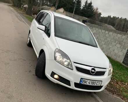 Белый Опель Зафира, объемом двигателя 1.9 л и пробегом 335 тыс. км за 5400 $, фото 8 на Automoto.ua