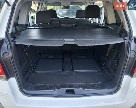 Опель Зафира 2008 в Хмельницком на Automoto.ua Белый Опель Зафира, объемом двигателя 1.8 л и пробегом 298 тыс. км за 5600 $, фото 86 на Automoto.ua