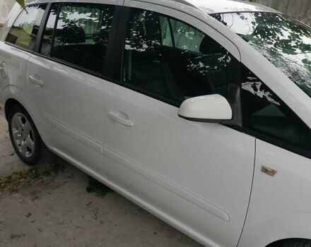 Опель Зафира 2008 в Сарате на Automoto.ua Белый Опель Зафира, объемом двигателя 1.7 л и пробегом 377 тыс. км за 6200 $, фото 1 на Automoto.ua