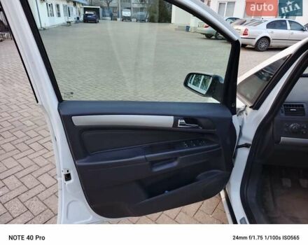 Белый Опель Зафира, объемом двигателя 1.69 л и пробегом 265 тыс. км за 6100 $, фото 12 на Automoto.ua